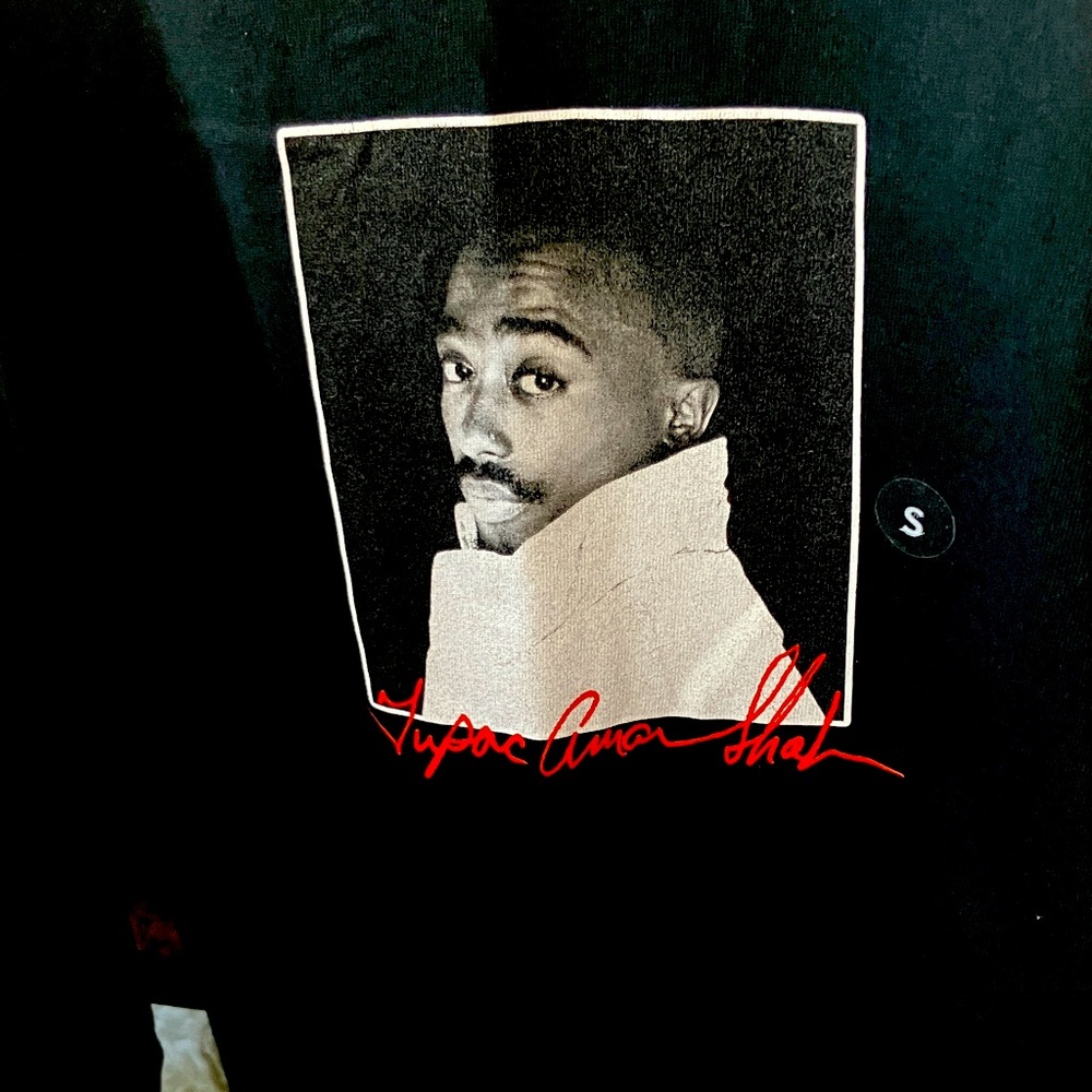 2pac All Eyez On Me Mens's Black Pullover  Long Sleeve Shirt Size Small NWT